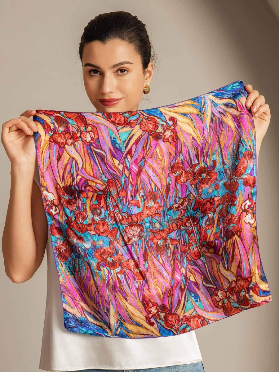 Pañuelo Cuadrado de Seda Pura con Estampado Floral - Tamaño 53x53cm - Imagen 3