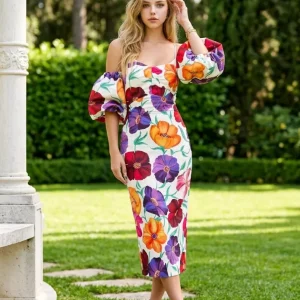 Vestido de cocktail Carolina, de estampado floral y corte midi