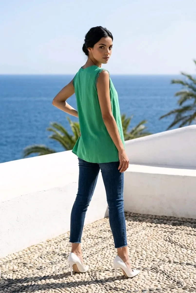 Blusa escote en “V” - Imagen 4