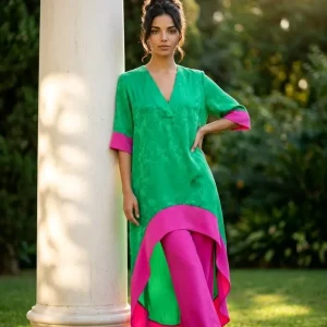 Conjunto de invitada Clara, diseño de blusa estilo kaftán y pantalón ancho