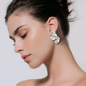 Pendientes geométricos en forma de flor, Alexia