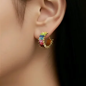 Pendientes diseño de aro abierto con cristales, Amarilis