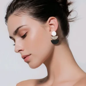 Pendientes largos de diseño geométrico, Grisel