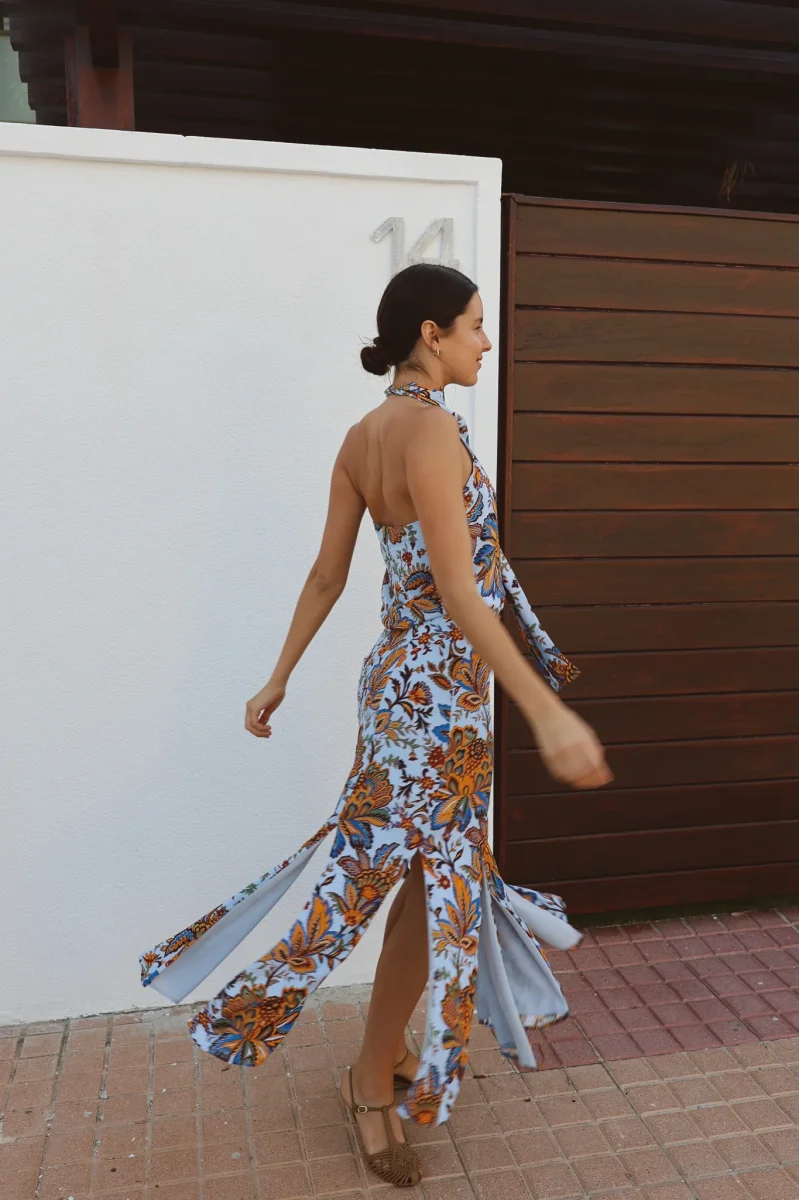 Falda Carpe Diem Flores Fondo Azul - Imagen 6