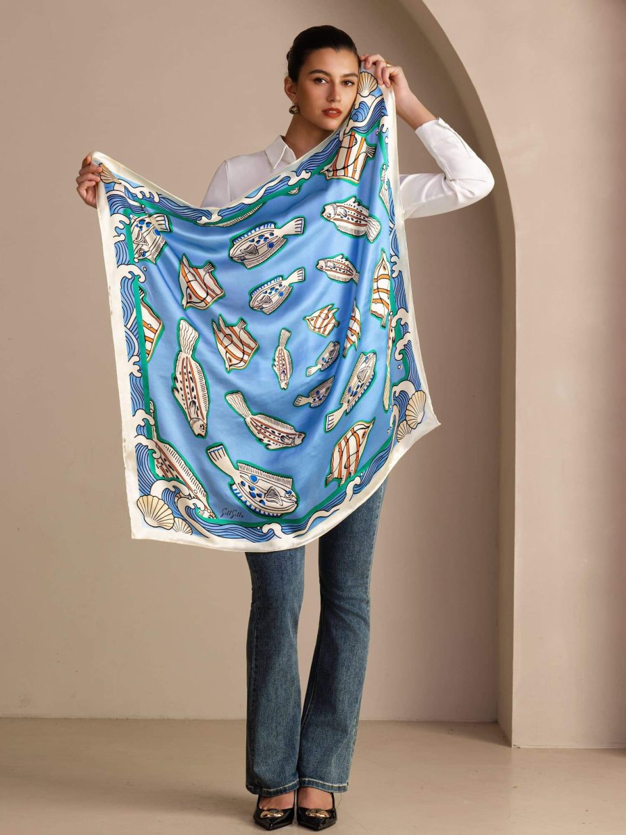 Pañuelo De Seda De Morera 100 Por Ciento Con Estampado De Peces Tamaño 90 X 90 cm - Imagen 4