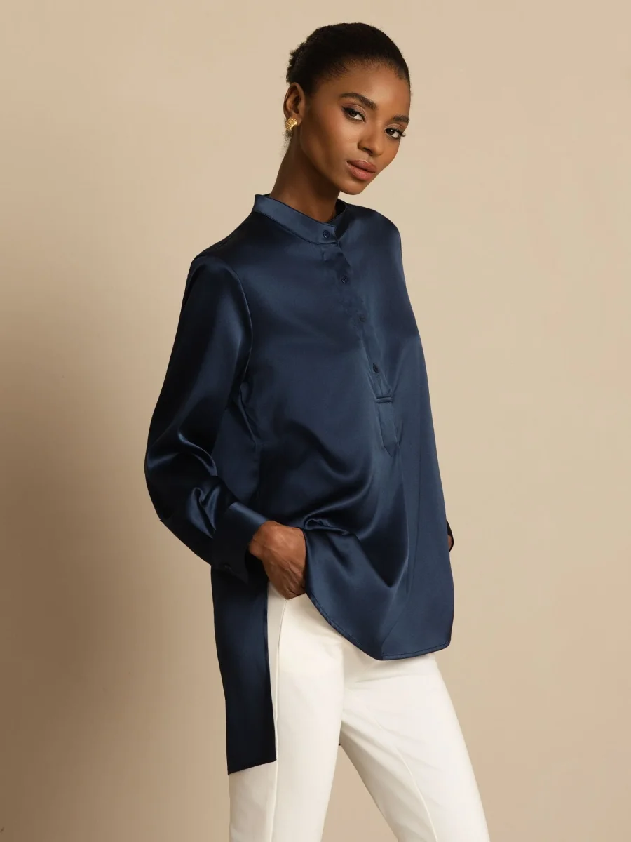 Blusa de mujer de seda 19Momme con Stand Collar High-Low y detalles de botones - Imagen 6