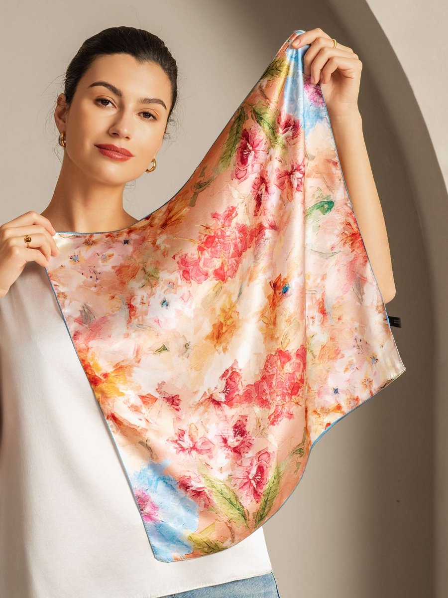 Pure Silk Floral Bliss Square Scarf - Tamaño 53x53cm - Imagen 6