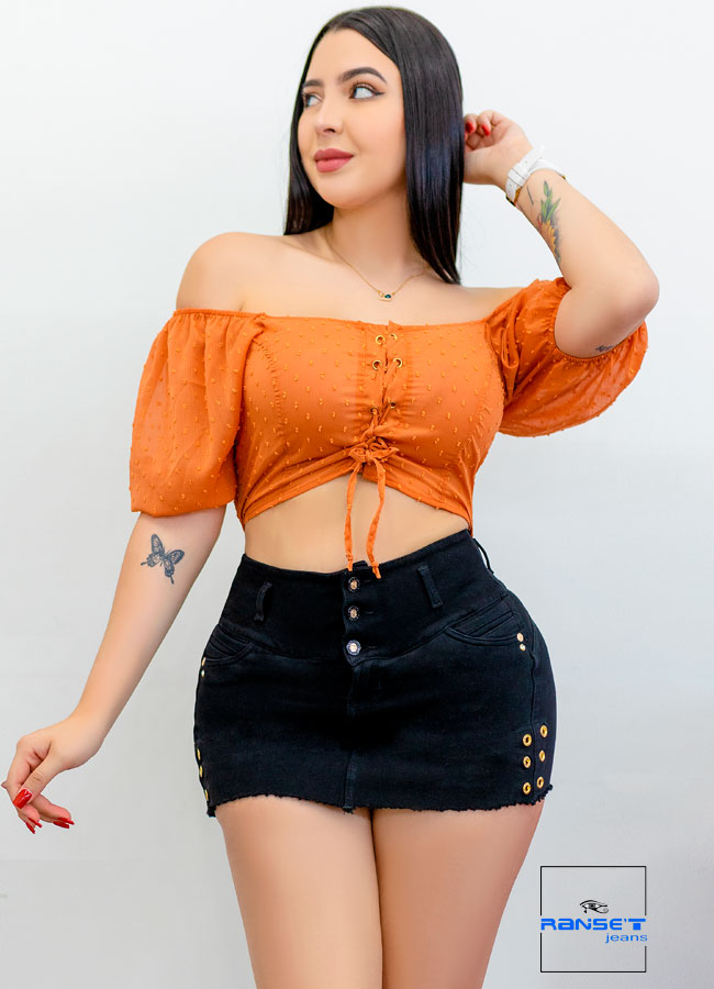 Falda short con tachuelas - Imagen 5