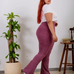 Pantalón Campana Plus Size 2.0 Color Vino