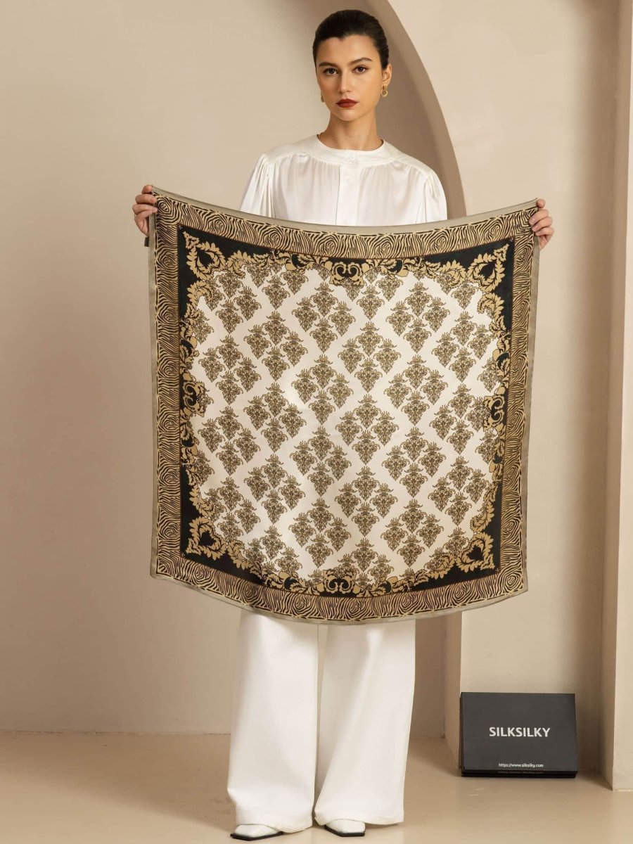Pañuelo Cuadrado de Seda Pura con Estampado de Inspiración Vintage - Tamaño 90x90cm - Imagen 4
