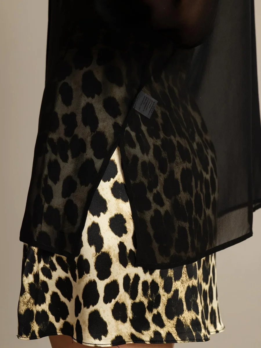 Seda Pura Blusa de Manga Larga Con Corte Transparente - Imagen 6