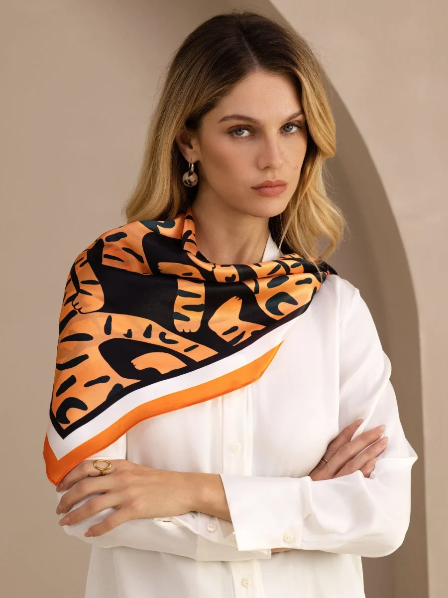 100 Porciento Bufanda De Seda De Morera Con Diseño De Tigre Tamaño 90x90cm - Imagen 3