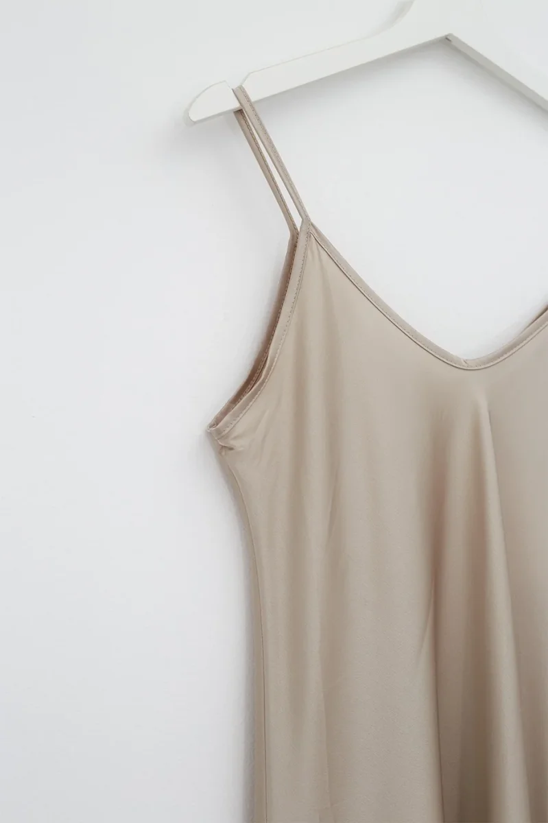 Maxi vestido satinado - Imagen 9