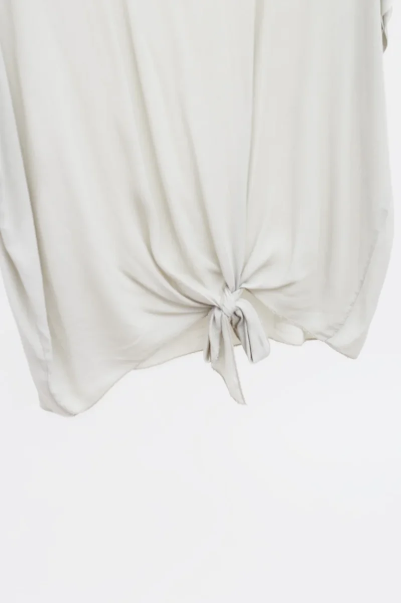 Top detalle satinado y nudo - Imagen 9