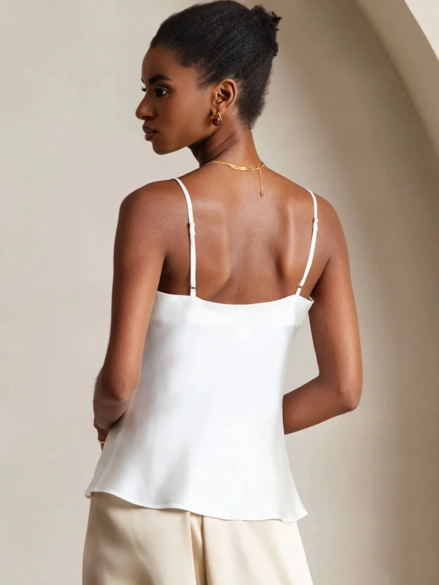 Top De Camisola Con Cuello En V Y Tirantes Finos De 100% Seda De Mora - Imagen 3