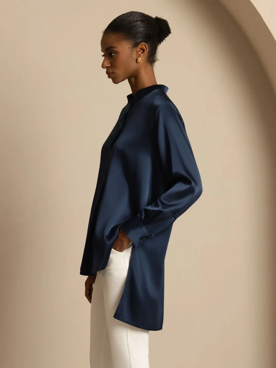 Blusa de mujer de seda 19Momme con Stand Collar High-Low y detalles de botones - Imagen 4