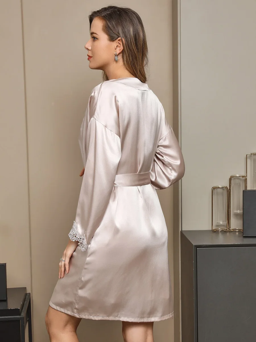 Conjunto Camisón Corto Y Bata De Seda Pura Con Encaje Y Abertura - Imagen 4