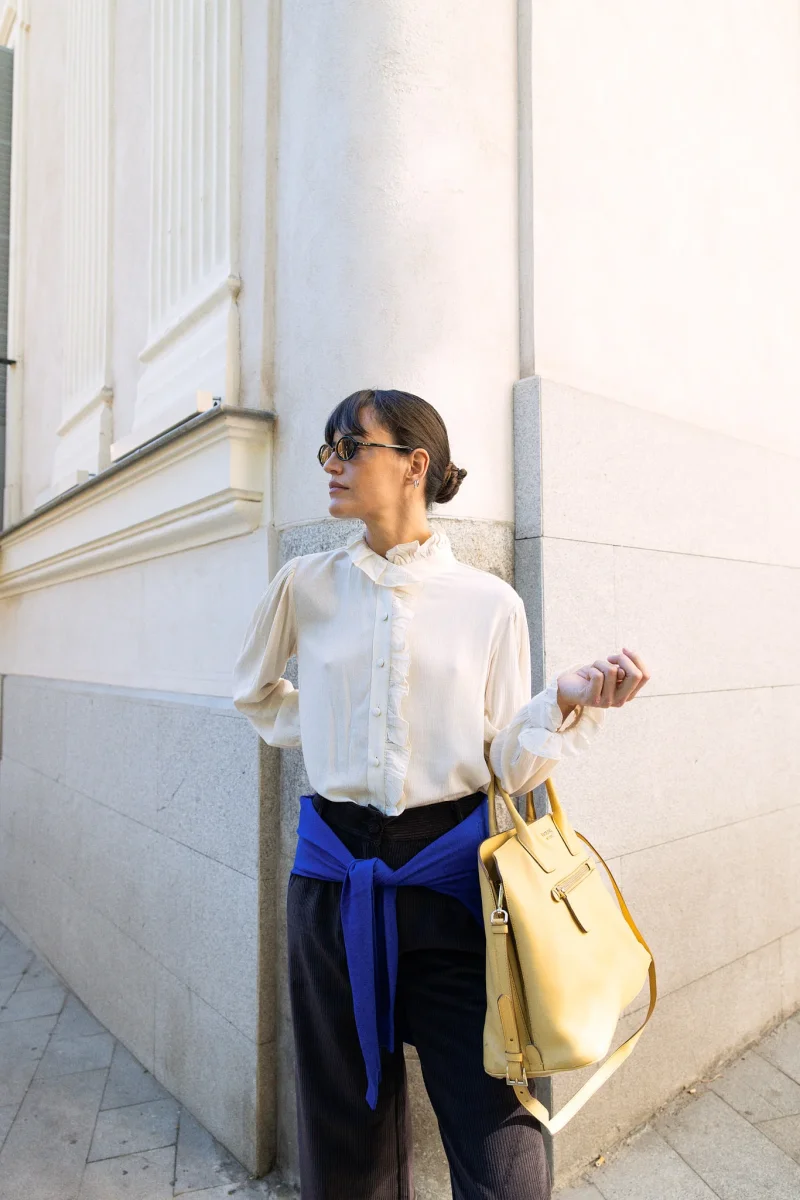 Blusa Amelie Volante Crudo - Imagen 2