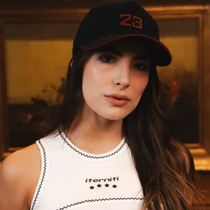Gorra Negra 23 Off-Season Mujer