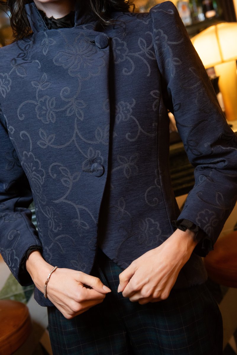 Chaqueta Hearth Azul Marino Estampado Flores - Imagen 9