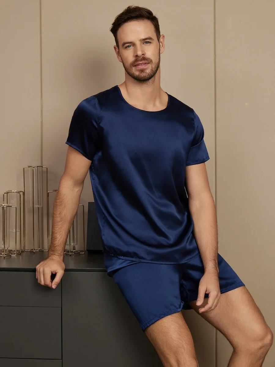Pijama De Hombre De Pura Seda Con Mangas Cortas Cuello Redondo Y Shorts