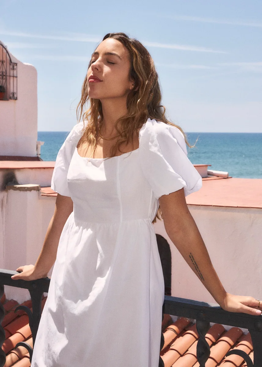 Vestido corto manga abullonada - Imagen 8