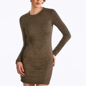 Vestido brillos cuello redondo