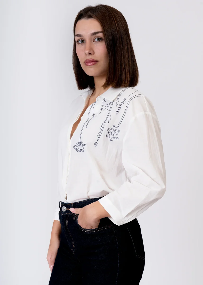 Camisa bordado floral - Imagen 3