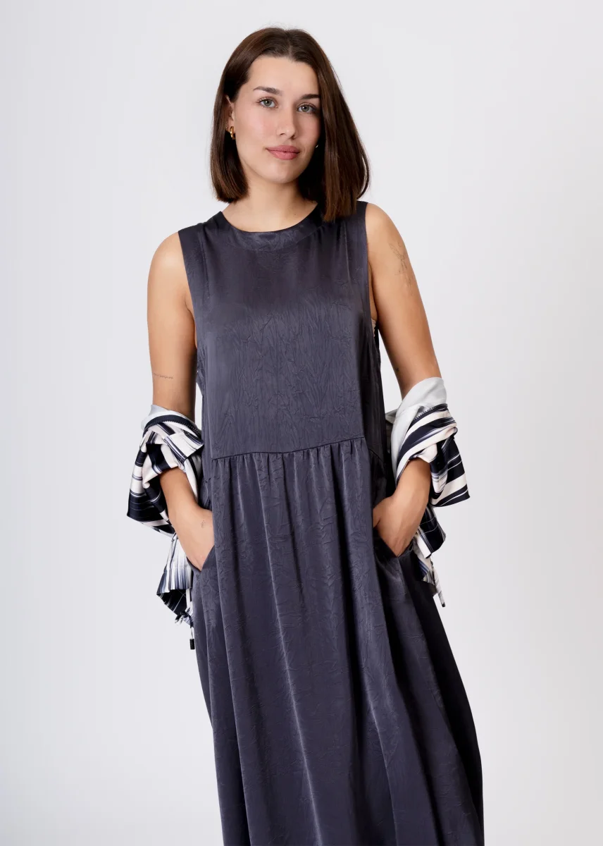 Vestido largo raso