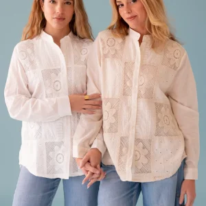 Camisa bordada patchwork