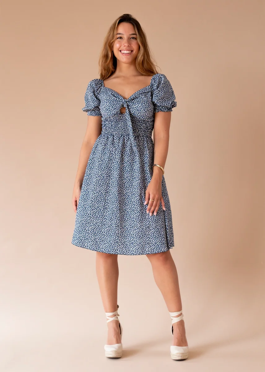 Vestido corto floral - Imagen 2