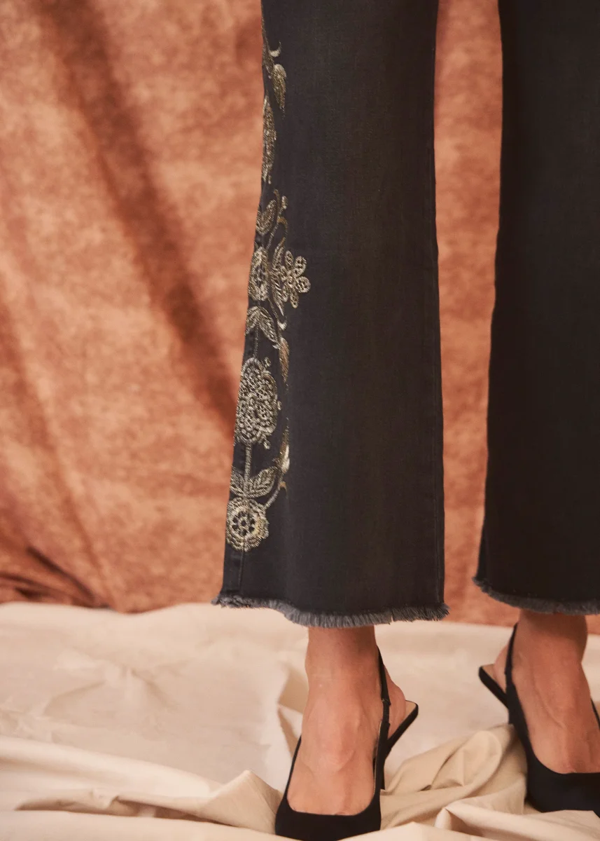 Jeans wide leg bordados - Imagen 4