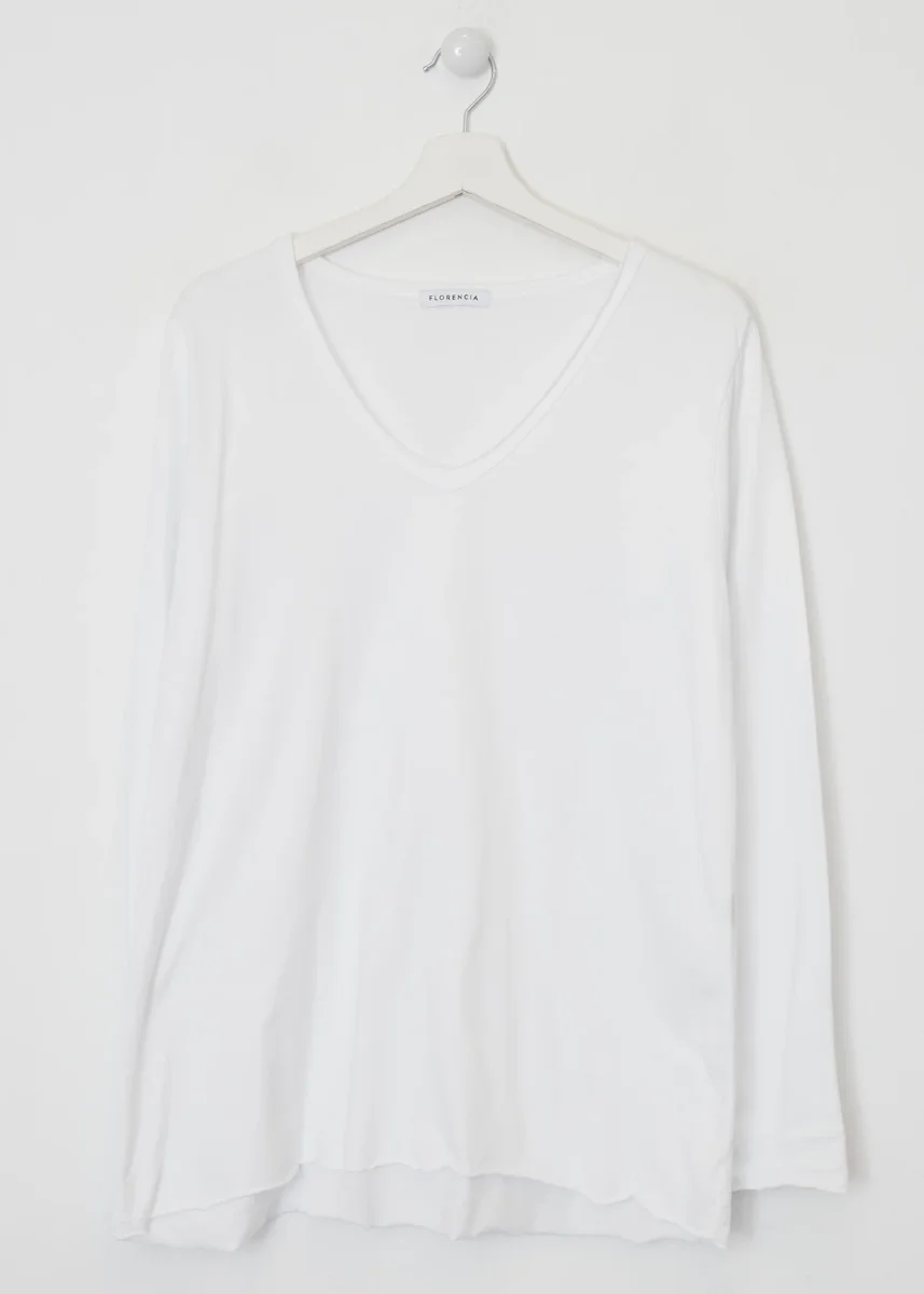 Camiseta básica cuello punta - Imagen 6