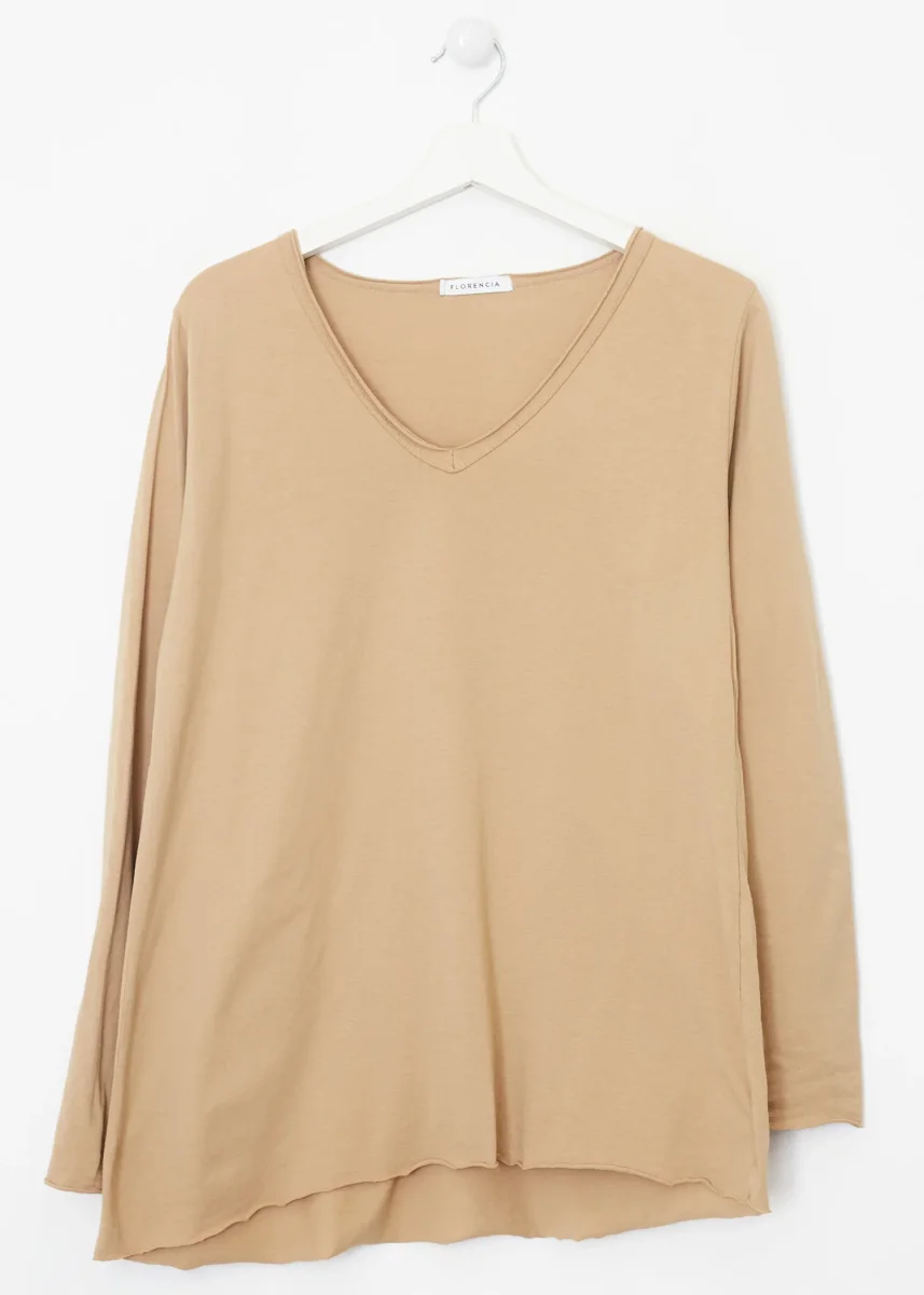 Camiseta básica cuello punta - Imagen 8