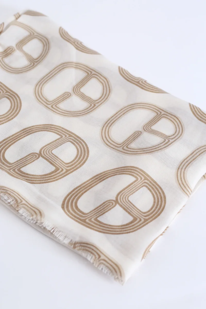 Pañuelo hebillas desflecado