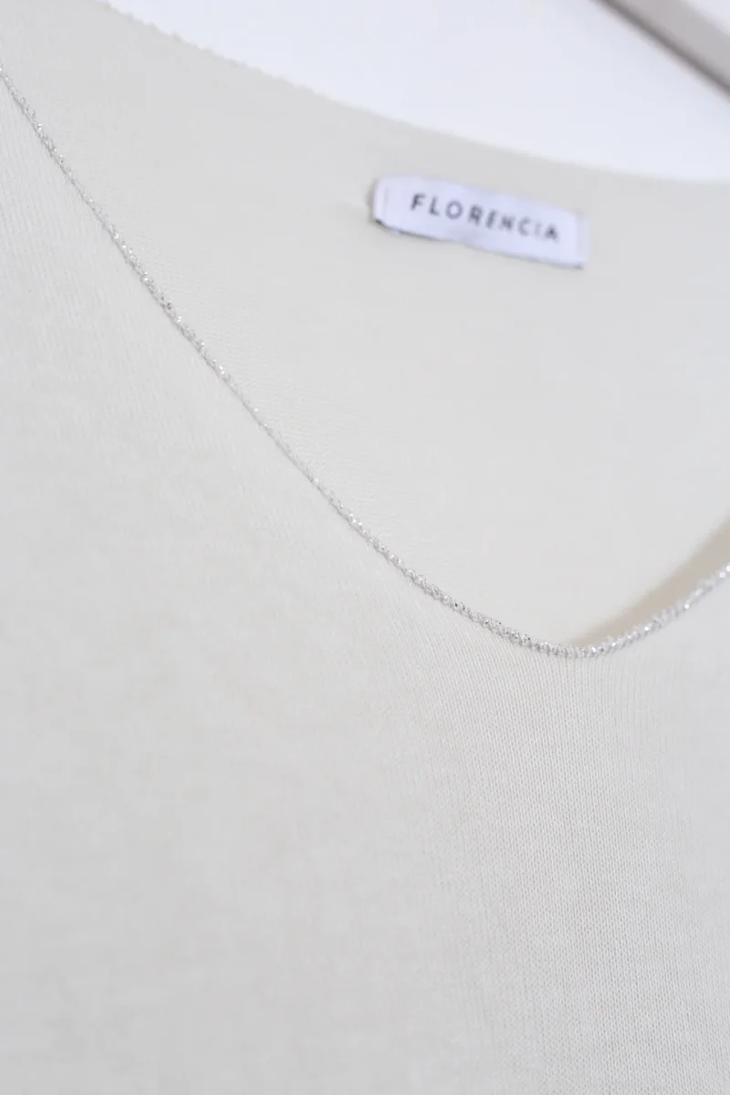 Camiseta cuello punta plata - Imagen 7