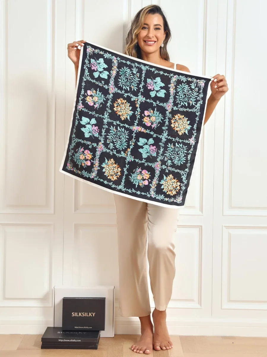 Bufanda cuadrada con estampado floral de pura seda 68x68cm/26.8 - Imagen 6