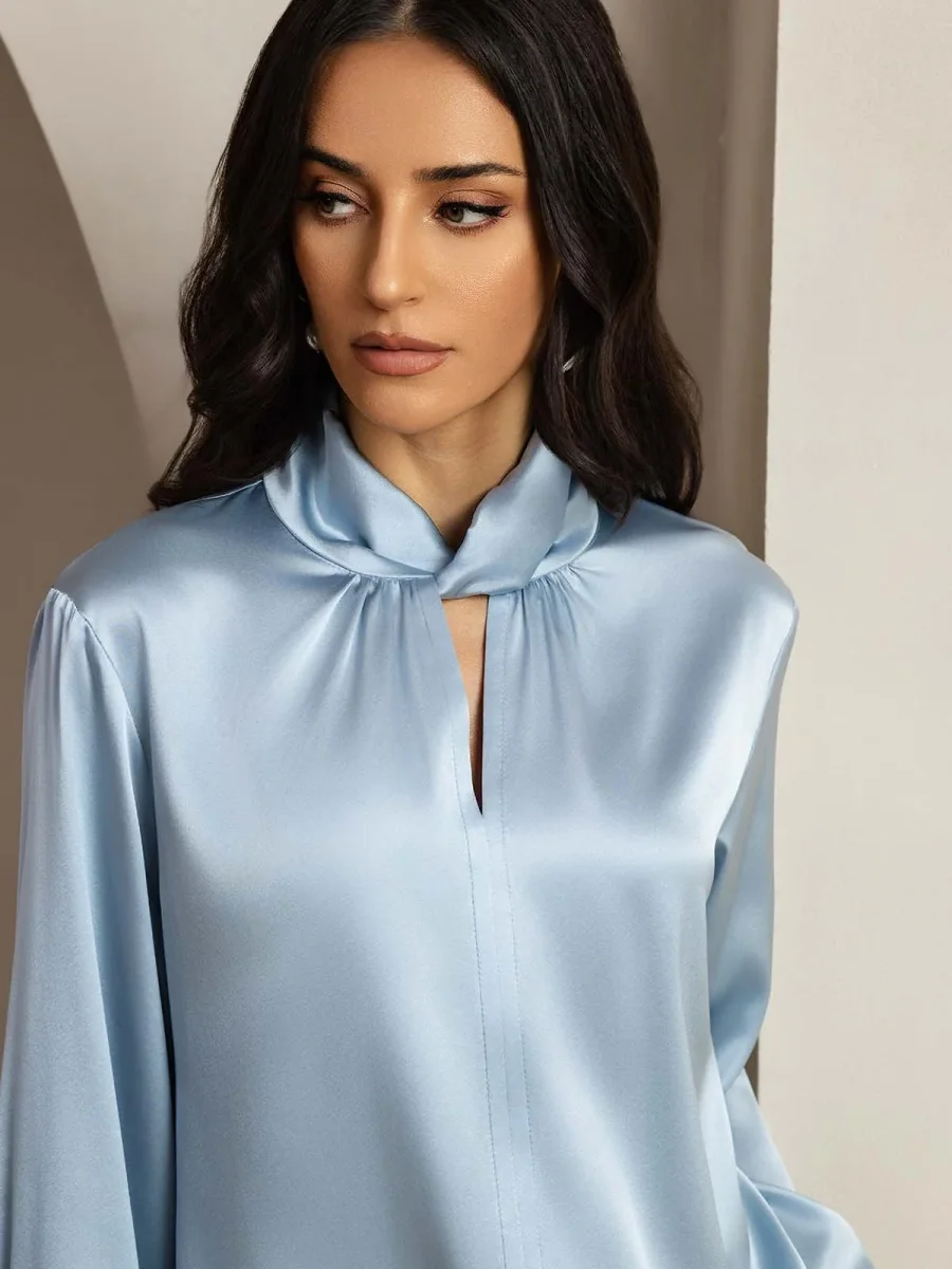 Blusa De Seda 19 Momme Con Escote De Lágrima Y Botones Tipo Perla - Imagen 4