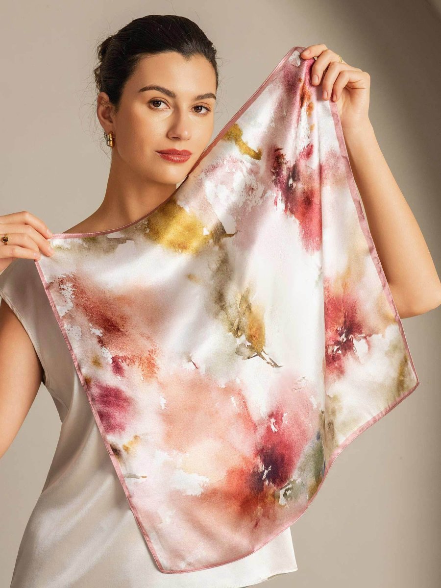 Pañuelo Cuadrado de Seda Pura con Flores y Ribete Rosa 53*53 cm - Imagen 4