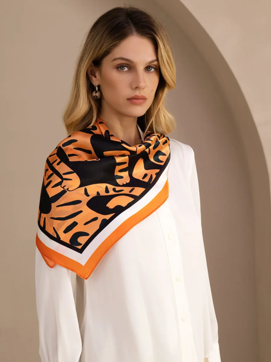 100 Porciento Bufanda De Seda De Morera Con Diseño De Tigre Tamaño 90x90cm - Imagen 5