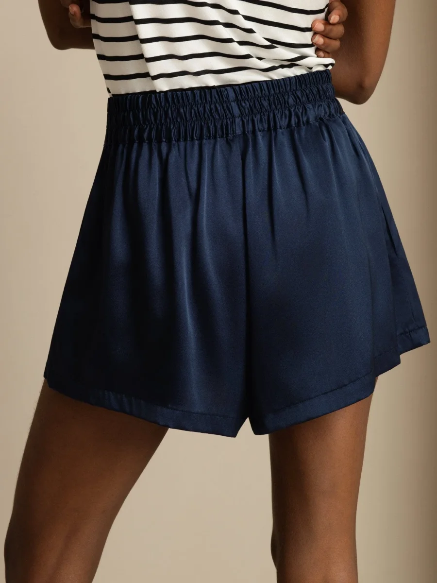 Shorts Mujer de Cintura Alta Línea A en Seda 19Momme con Cintura Fruncida con Cordón - Imagen 3