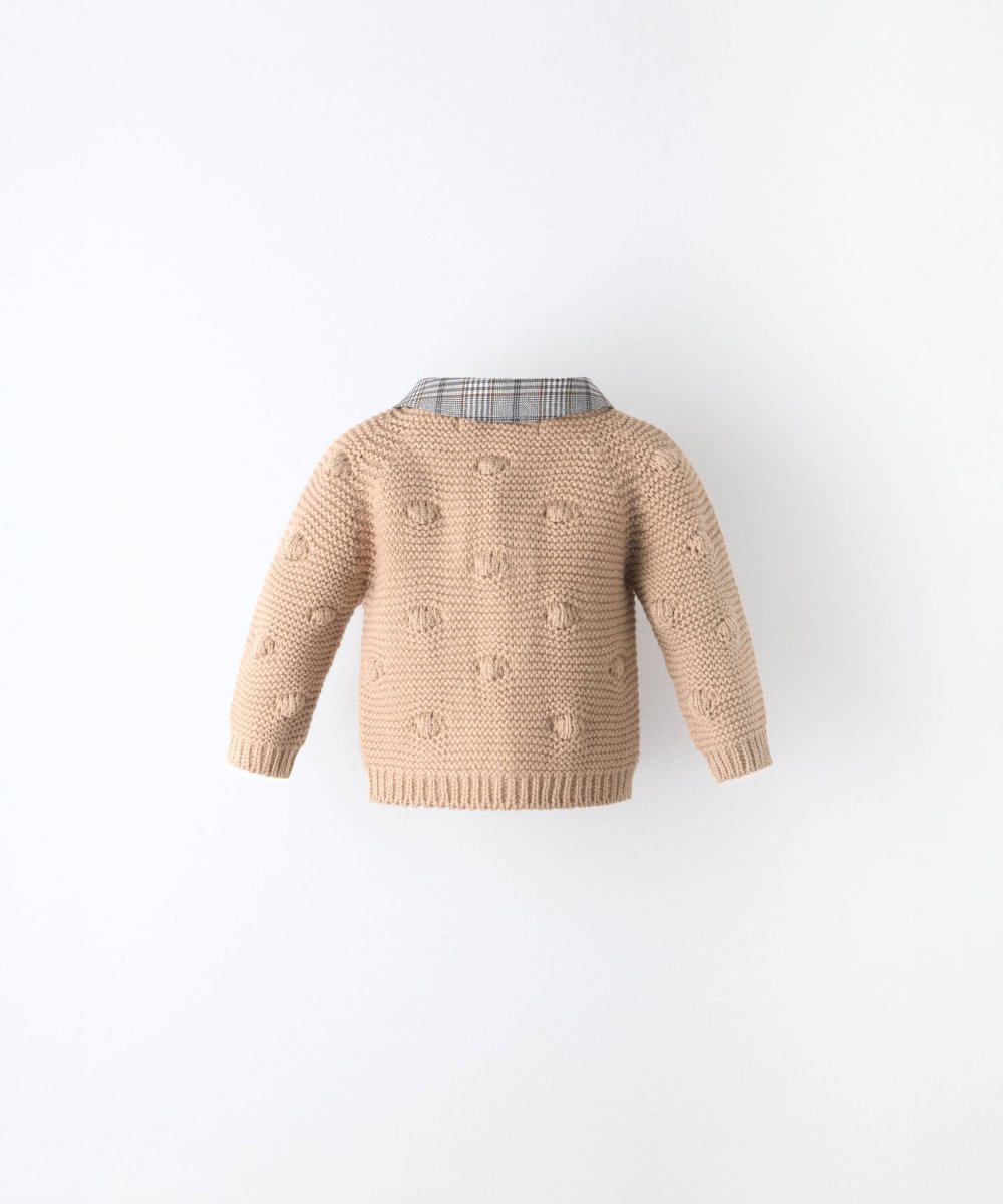 Chaqueta de punto de bebé Brunel en beige con bodoques y cuello de cuadros - Imagen 3