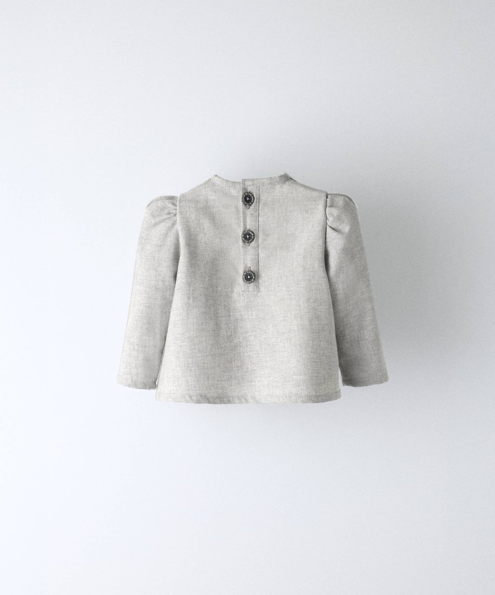 Conjunto de bebé Harper en gris, camisa y cubrepañal con osito bordado - Imagen 4