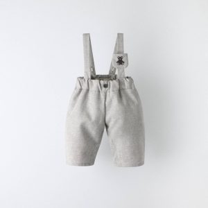 Pantalón de bebé Miller con tirantes en gris con osito bordado