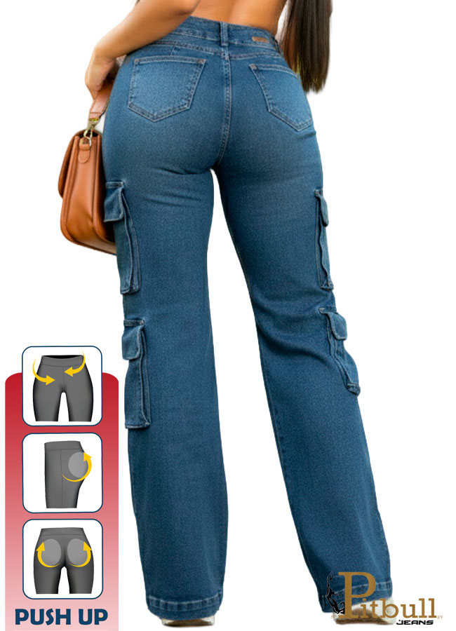 Pantalón vaquero cargo azul con bolsillos laterales - Imagen 3