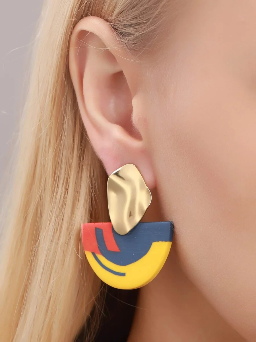 Pendientes geométricos colgantes, Serena