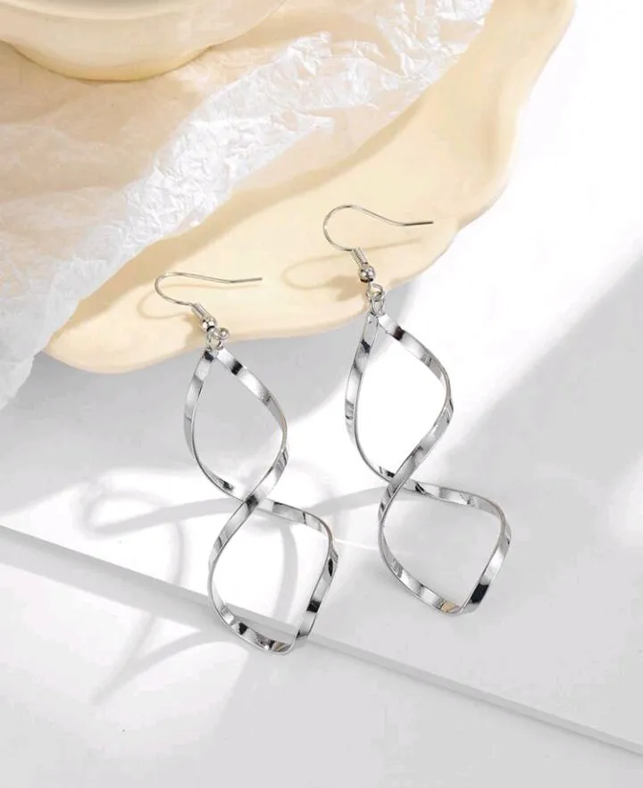 Pendientes largos geométricos en espiral, Chesna - Imagen 8
