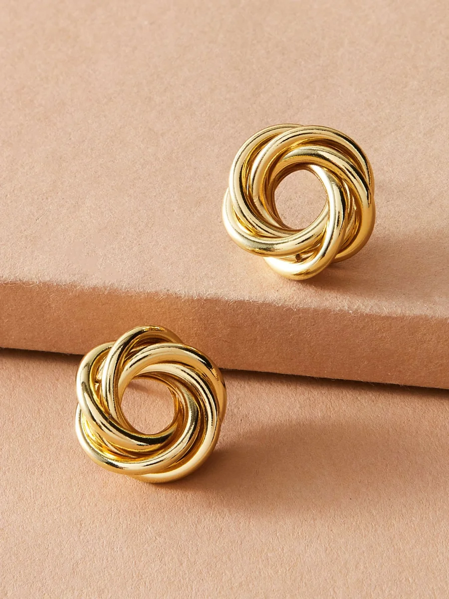 Pendientes diseño de aretes dorados - Imagen 5