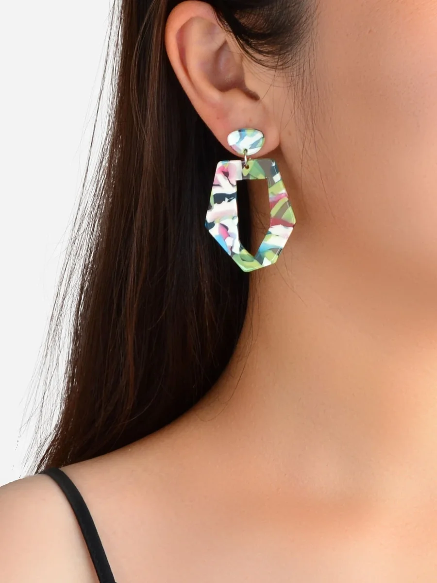 Pendientes geométricos de resina, Jasmina