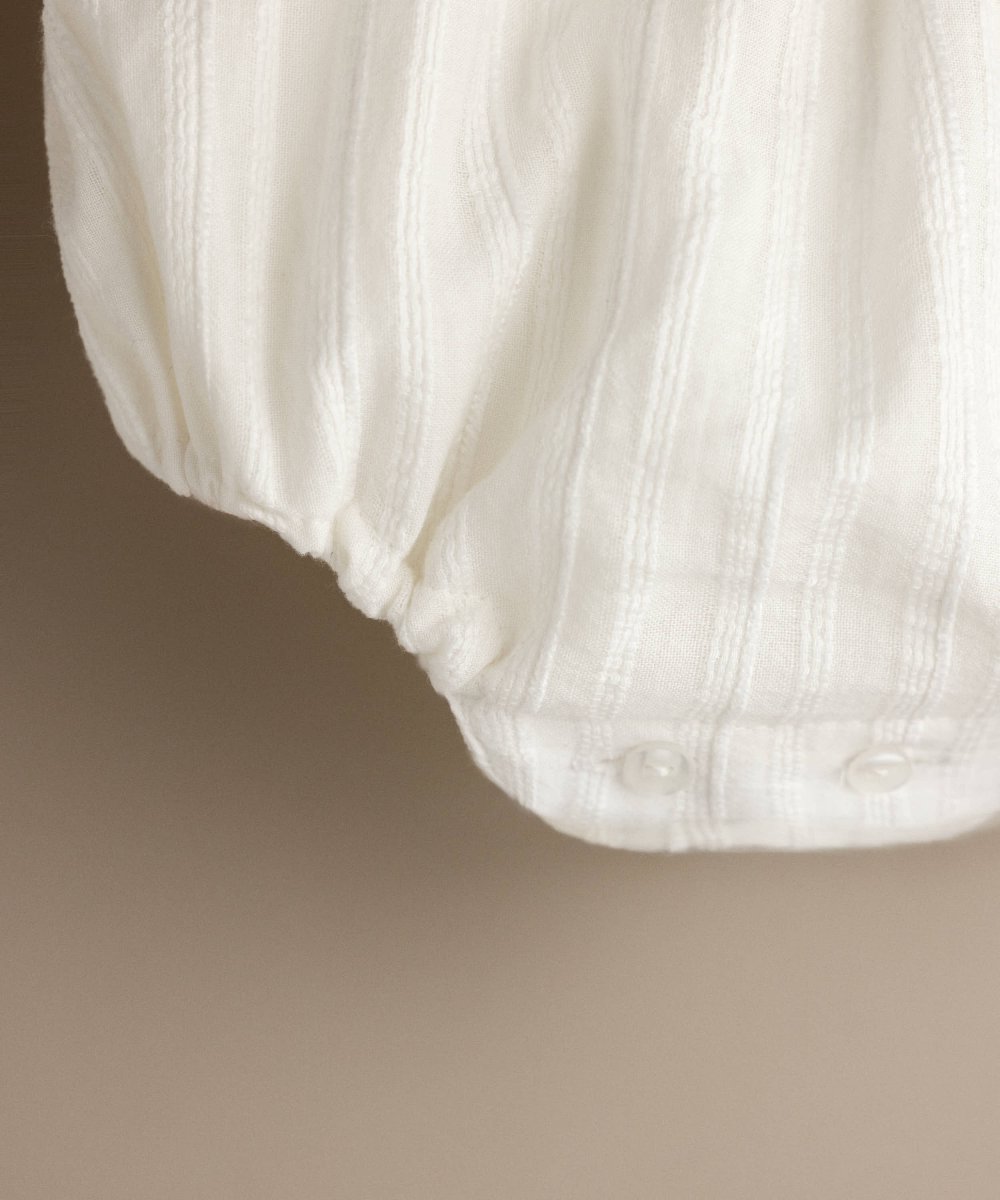Ranita de bebé marfil de algodón con tejido y canesú bordados - Imagen 5